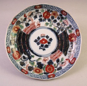 Japanese antiques and fine art are Sanai's specialties. Browse our Sometsuke and Ko-Imari porcelain.